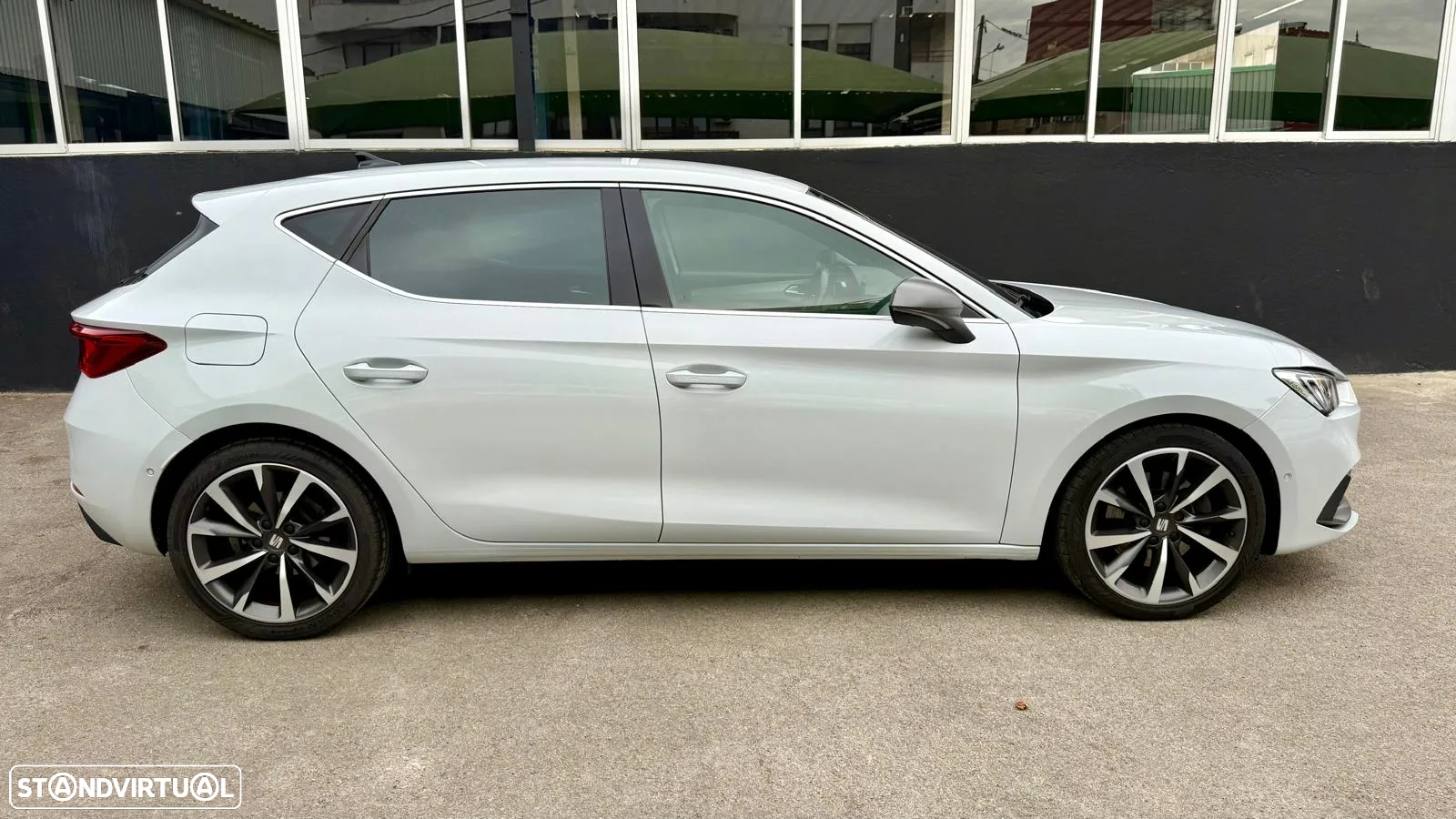 SEAT Leon 2.0 TDI DPF S&S DSG FR - 4