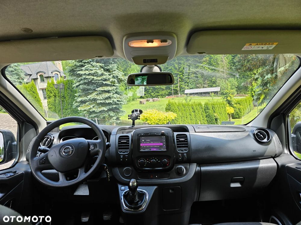 Opel Vivaro L2H1 2,9t Elegance Business - 29