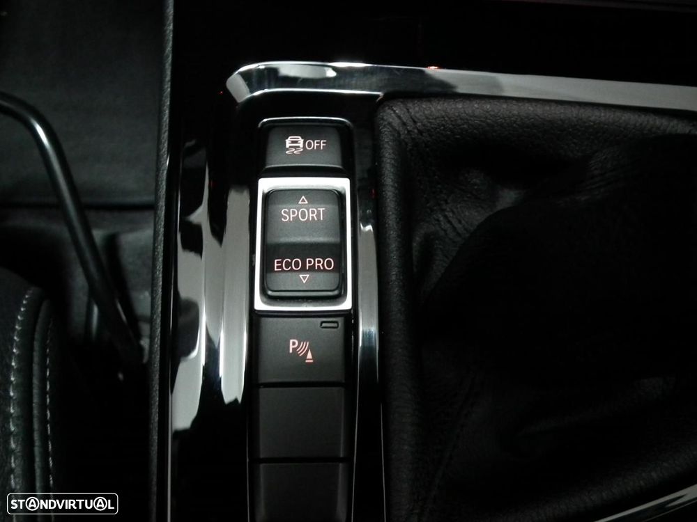 BMW X1 16 d sDrive xLine - 20