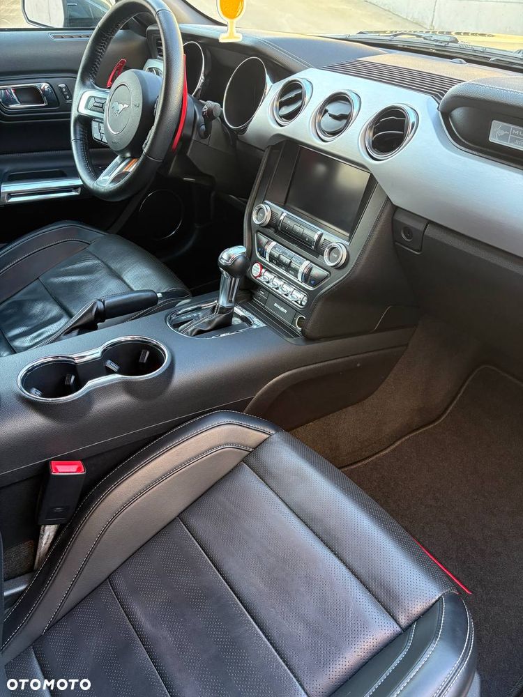 Ford Mustang 5.0 V8 GT - 4