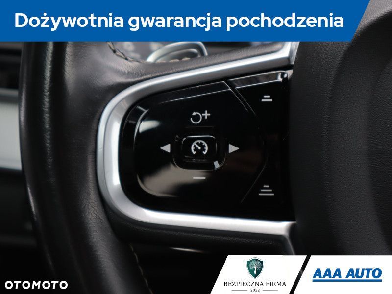 Volvo XC 90 - 21