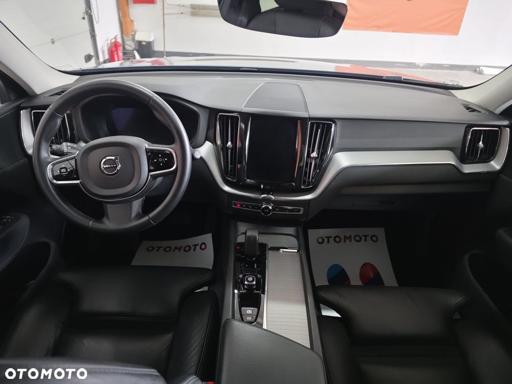 Volvo XC 60 B4 B Plus Dark - 7