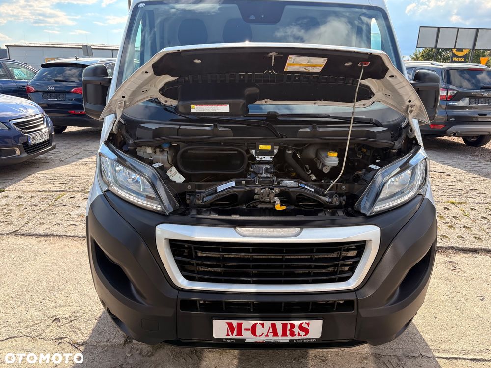 Peugeot Boxer 335 L3H2 Premium - 24