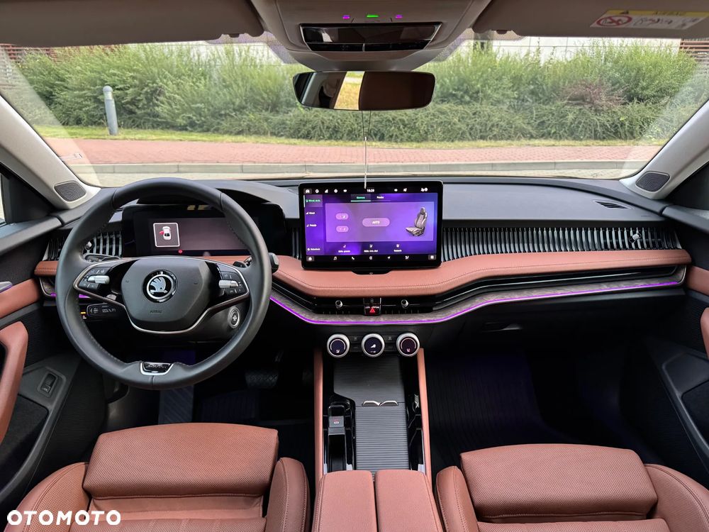 Skoda Superb 2.0 TDI SCR L&K DSG - 8