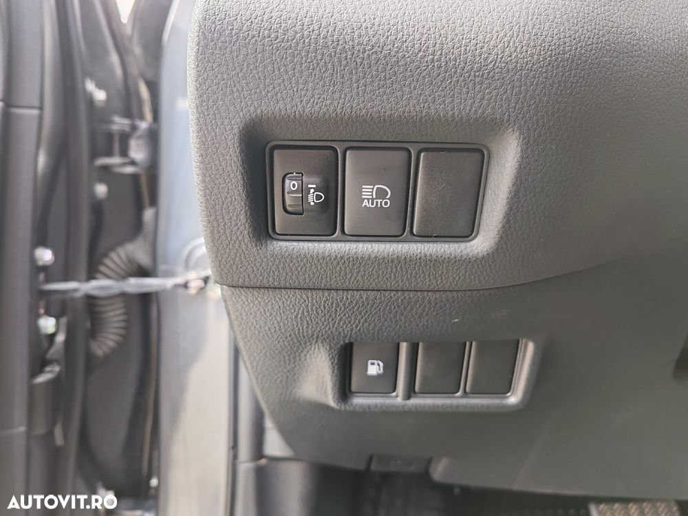 Toyota C-HR 1.8 HSD 4x2 CVT C-ult - 16