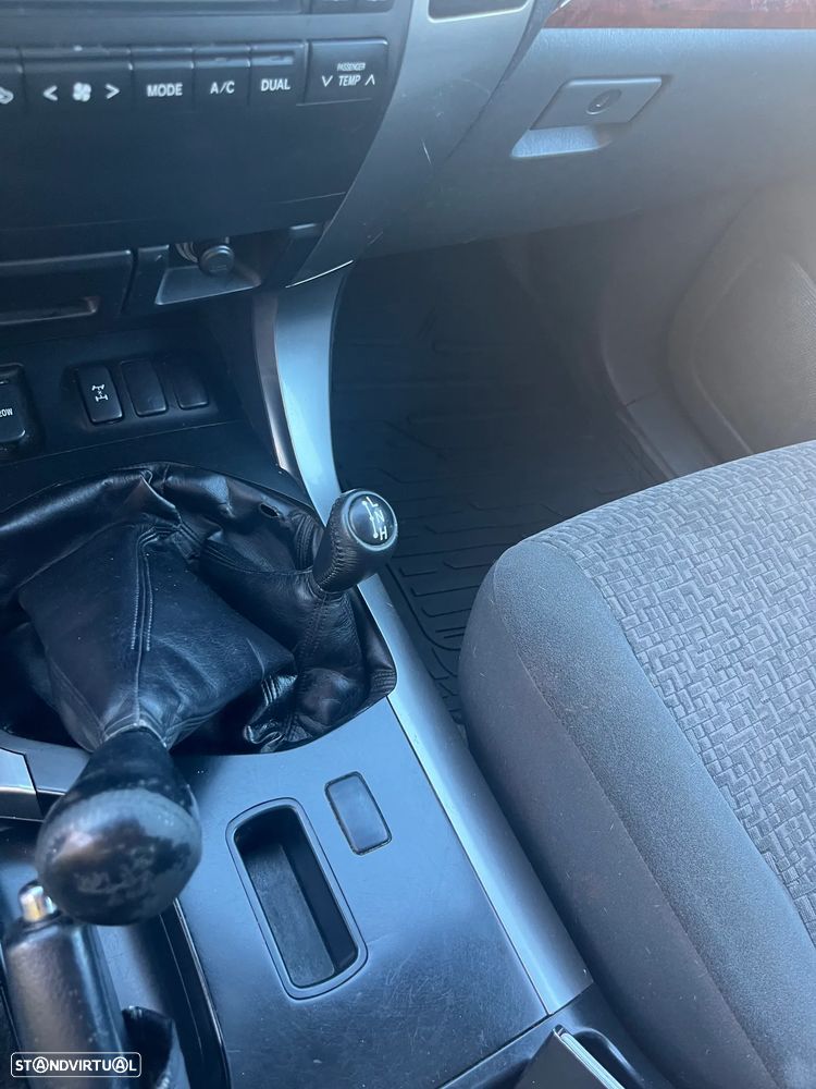 Toyota Land Cruiser Prado - 8