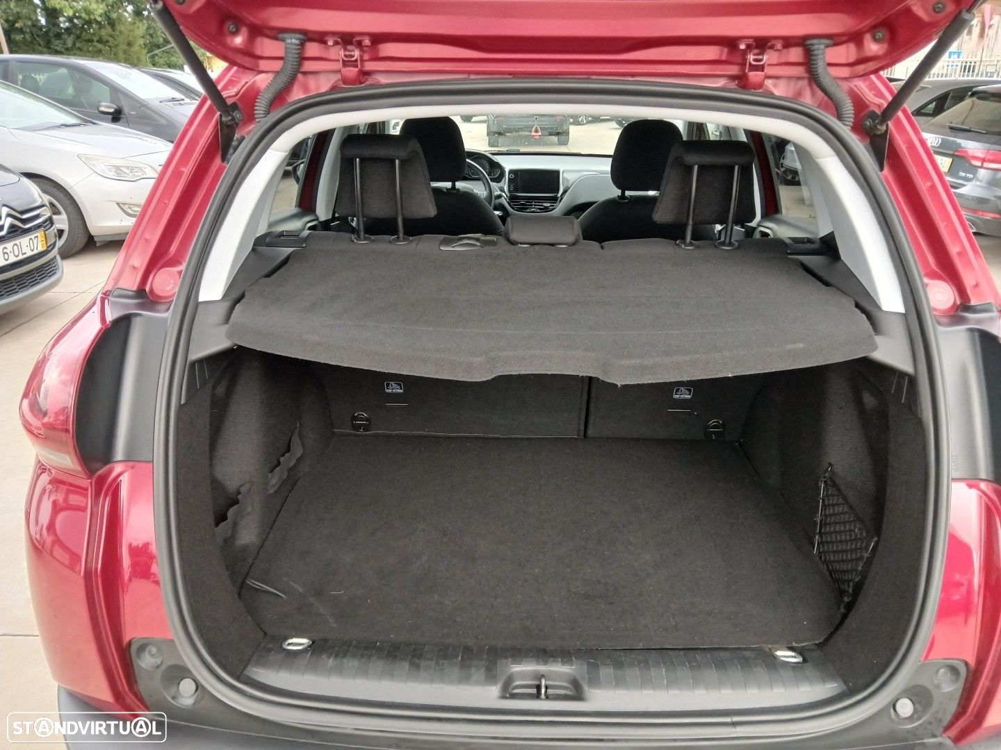 Peugeot 2008 1.2 PureTech Signature - 9