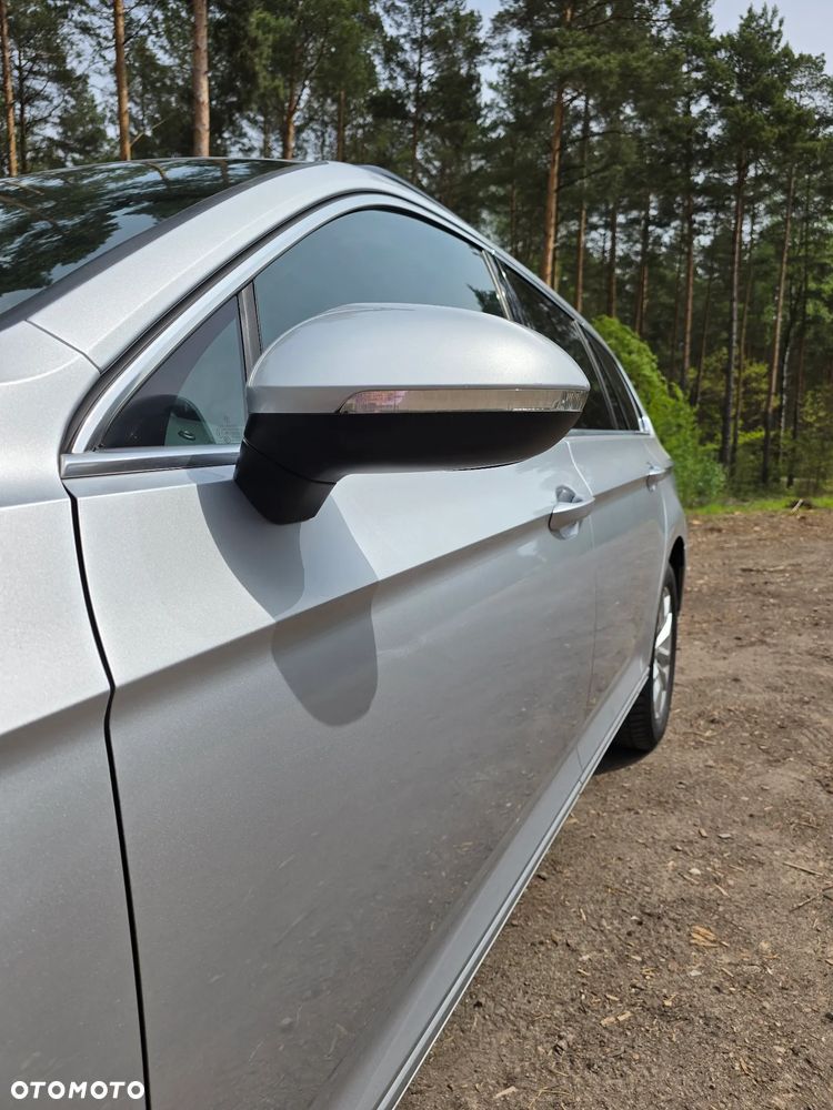 Volkswagen Passat 2.0 TDI (BlueMotion Technology) Comfortline - 10
