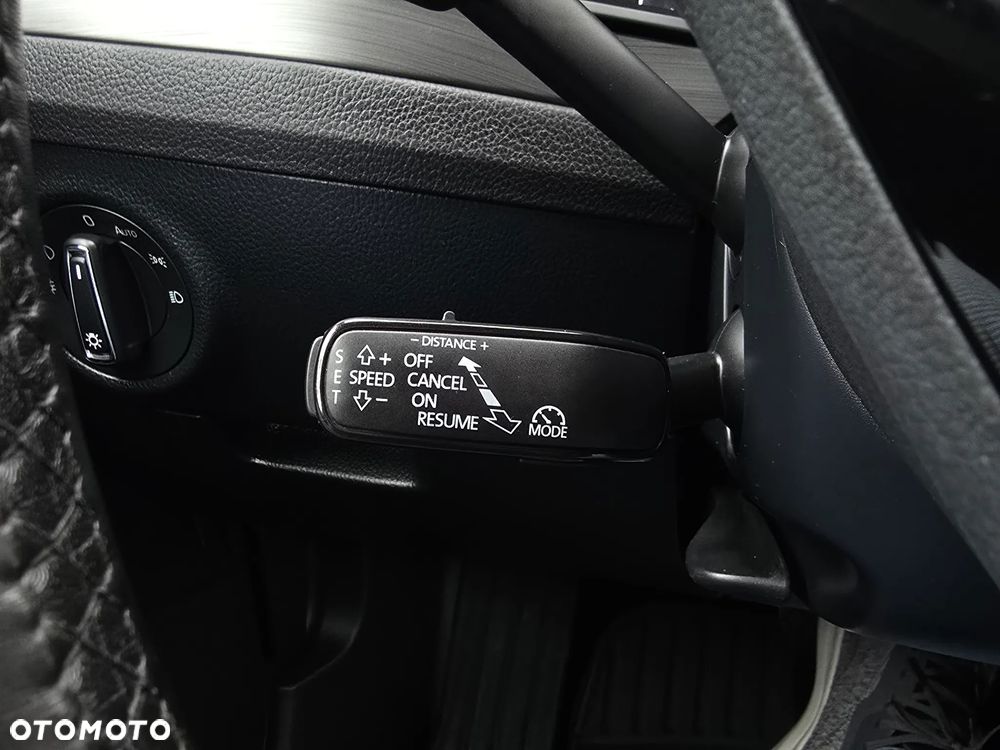 Skoda Superb 2.0 TDI DSG Active - 34