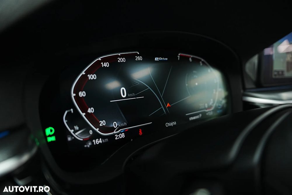 BMW Seria 5 530e Aut. M Sport Edition - 38