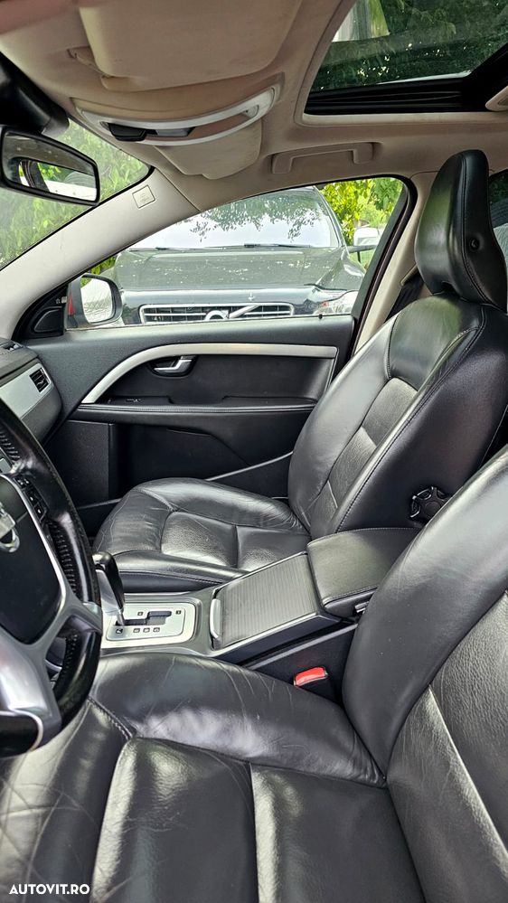 Volvo V70 D3 Geartronic Summum - 8