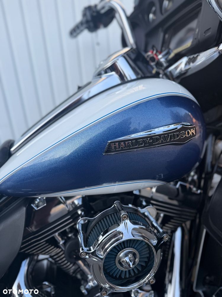 Harley-Davidson Touring Street Glide - 13