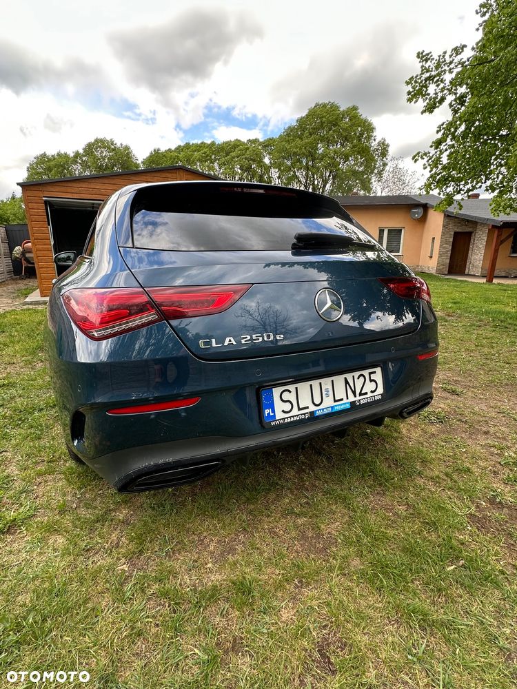 Mercedes-Benz CLA - 4