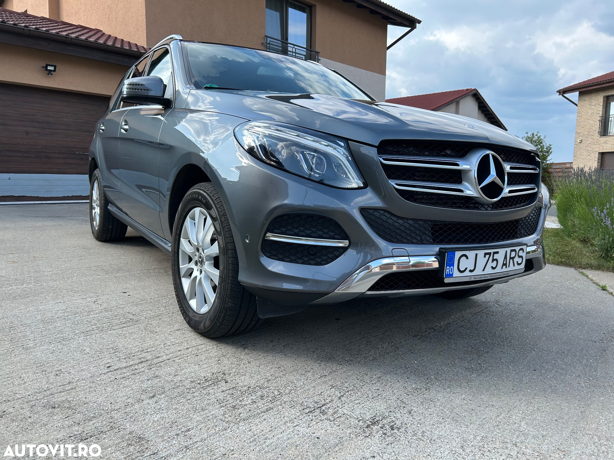 Mercedes-Benz GLE 250 d 4MATIC - 3