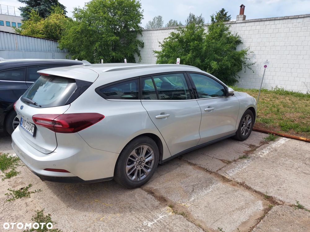 Ford Focus 1.0 EcoBoost Titanium - 4