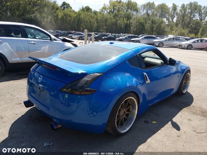 Nissan 370 Z 2010 photo 5