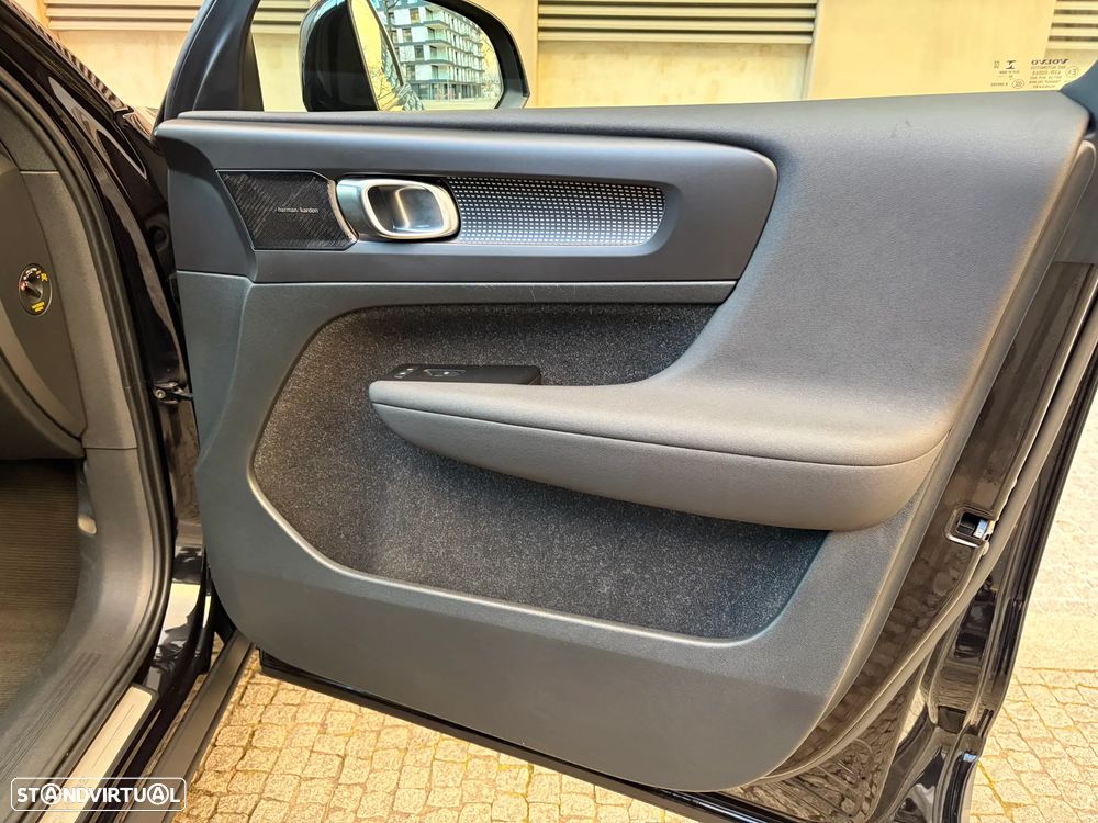 Volvo XC 40 P8 AWD Recharge RDesign - 24