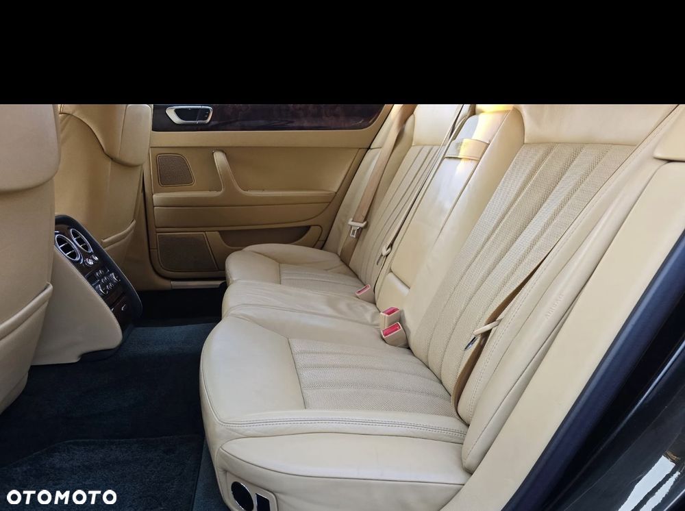 Bentley Flying Spur - 15