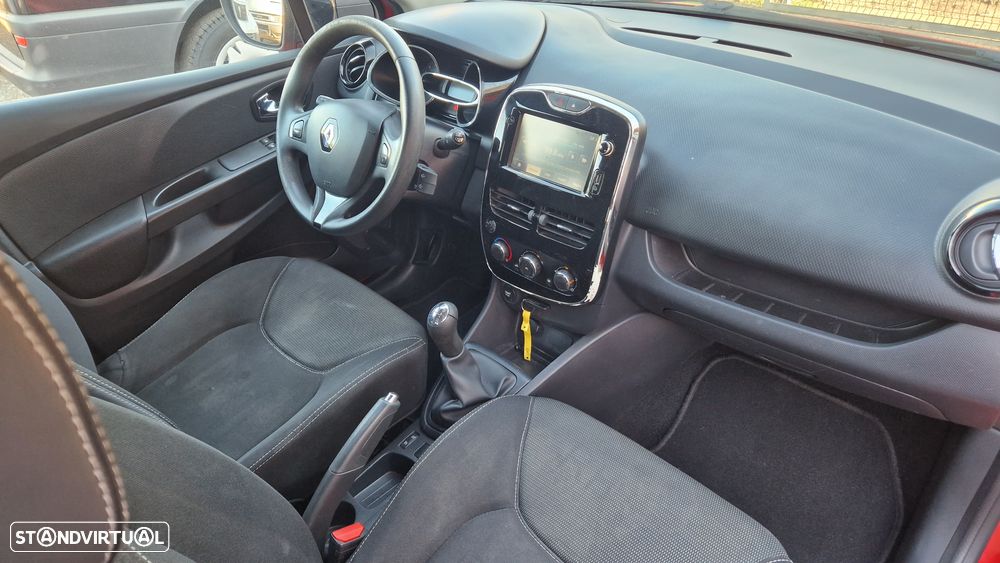 Renault Clio Sport Tourer 0.9 TCE Dynamique S - 14