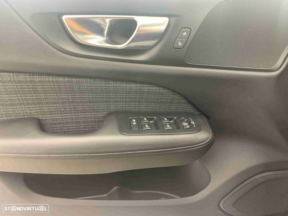 Volvo V60 2.0 T6 AWD TE Core - 11