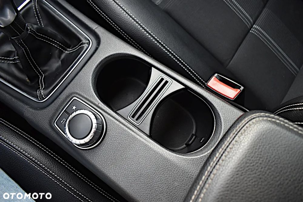 Mercedes-Benz Klasa A 180 CDI AMG Line - 24