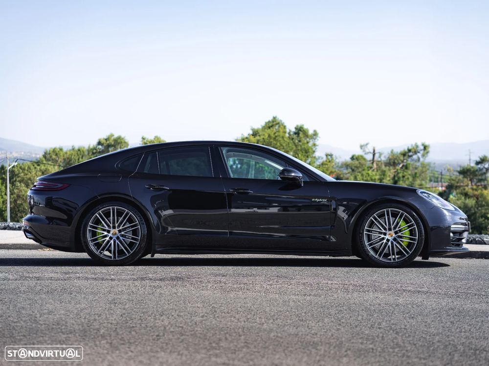 Porsche Panamera 4 E-Hybrid - 8
