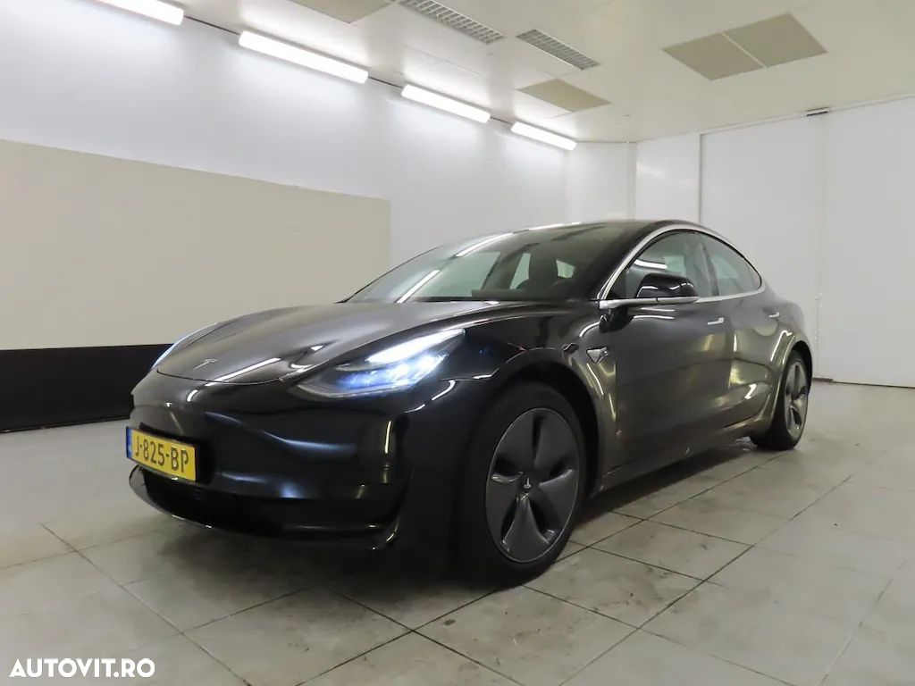 Tesla Model 3 Standard Reichweite Plus Hinterradantrieb - 1