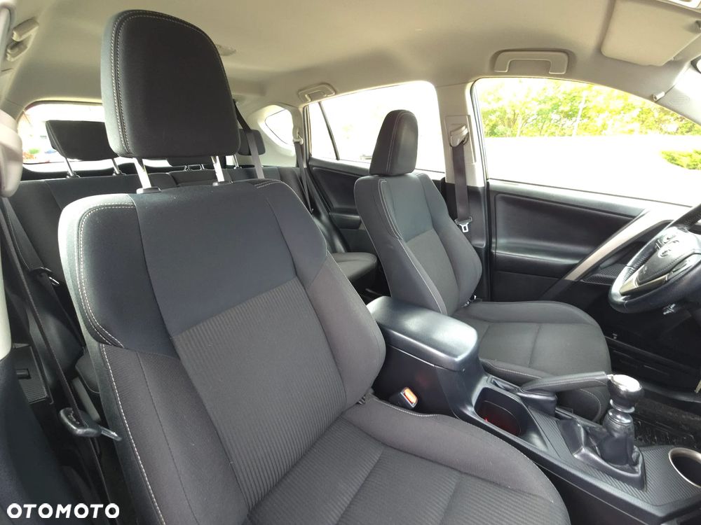 Toyota RAV4 2.0 D-4D Premium - 17