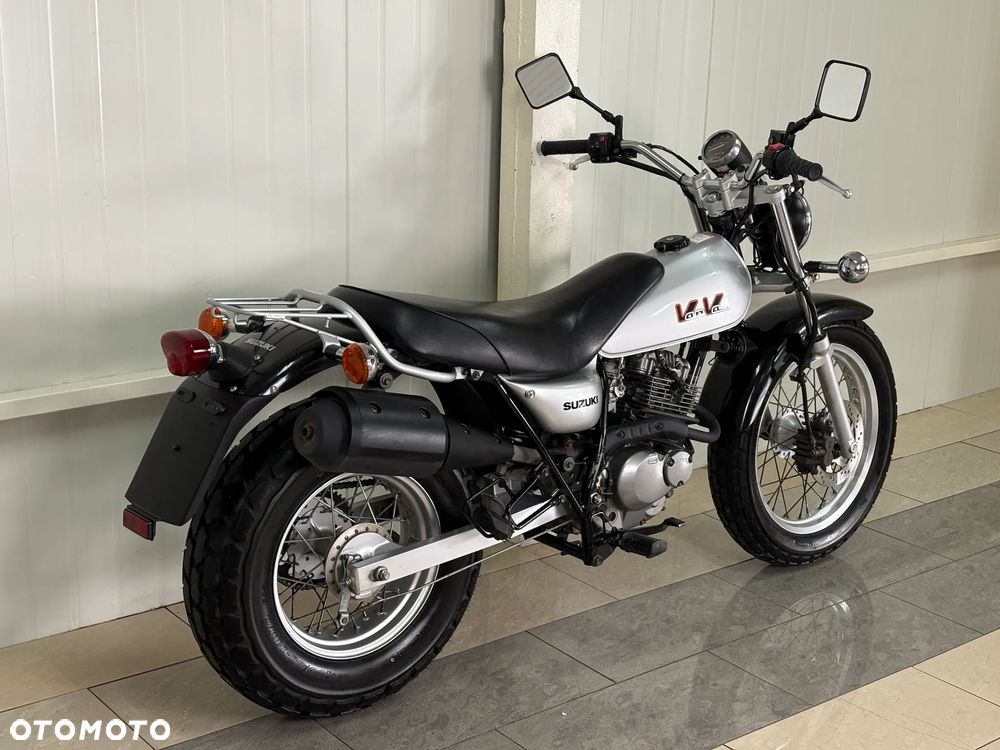 Suzuki RV - 3