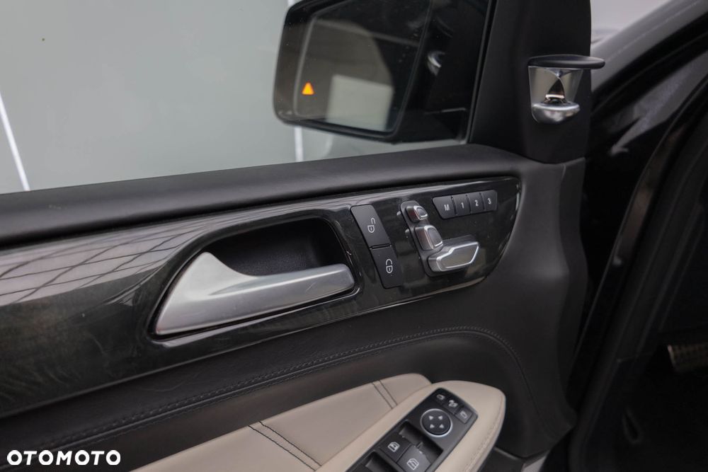 Mercedes-Benz GLS AMG 63 4Matic AMG Speedshift 7G-TRONIC - 32