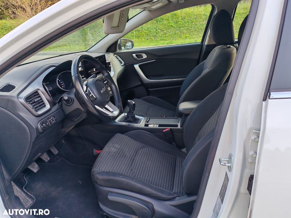 Kia Ceed - 14