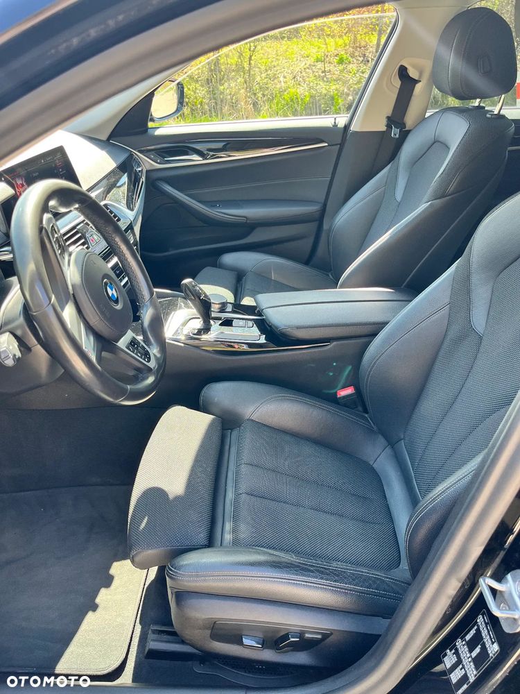 BMW Seria 5 520d Sport Line sport - 11