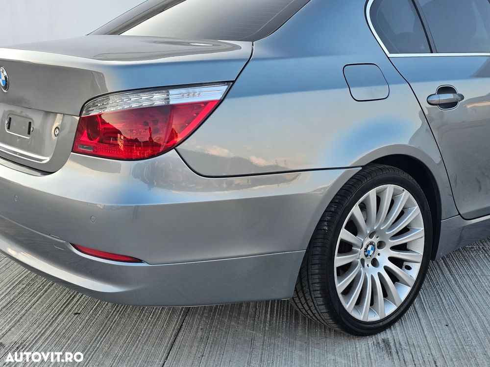 BMW Seria 5 525d Edition Exclusive - 19