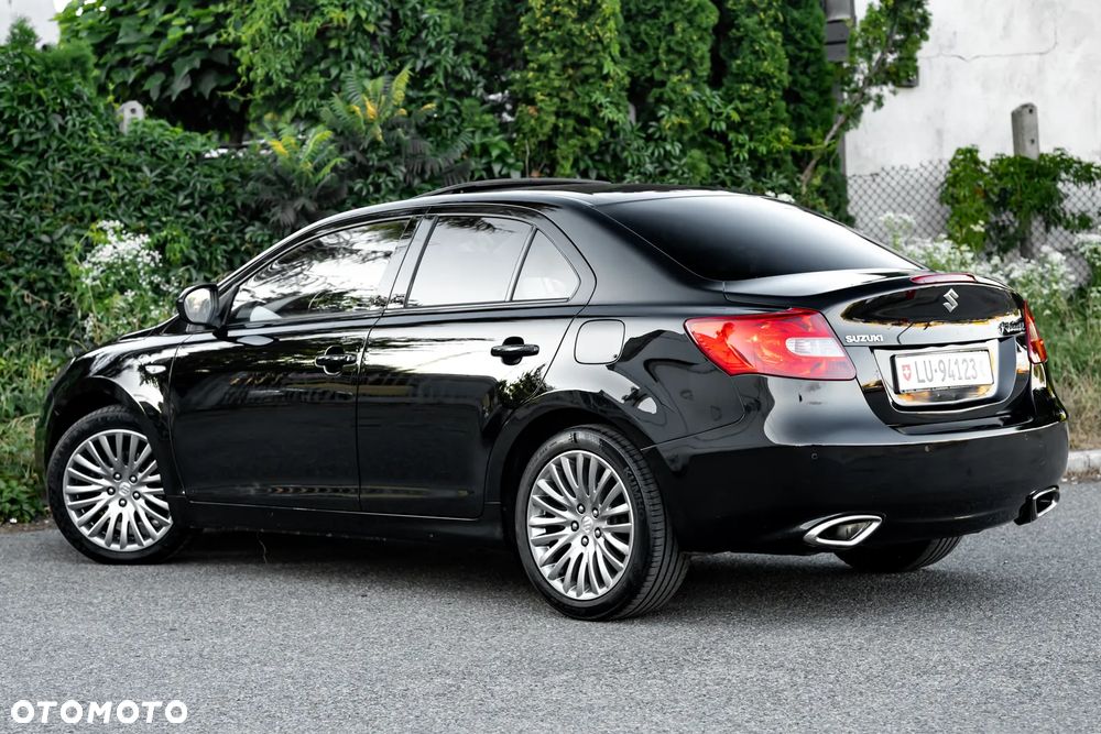 Suzuki Kizashi 2.4 4x4 CVT Sport - 11