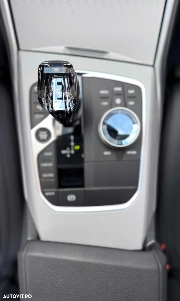 BMW Seria 3 320i AT - 23