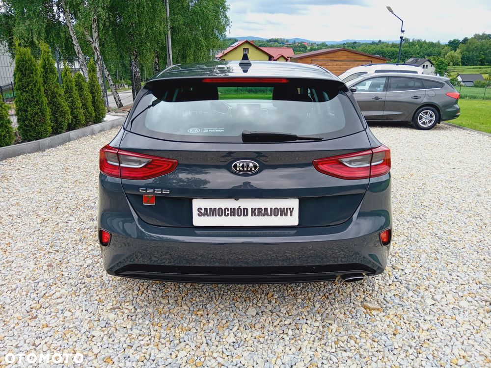 Kia Ceed 1.6 CRDi SCR M - 4