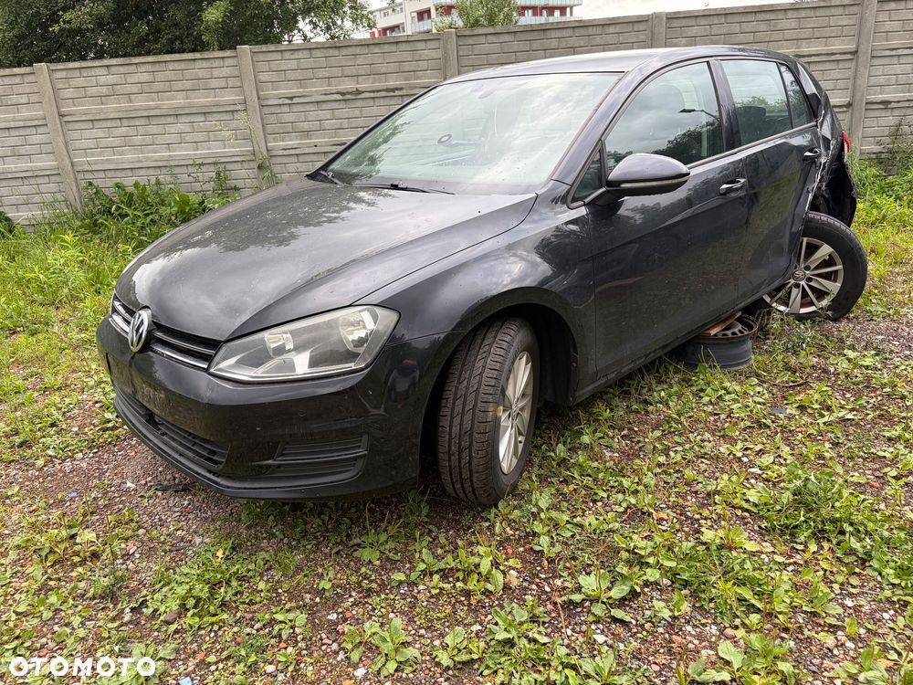 Volkswagen Golf - 2