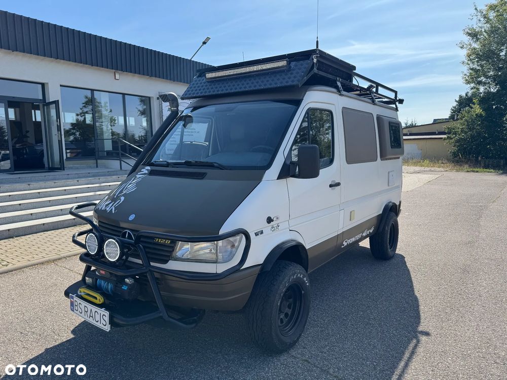 Mercedes-Benz Sprinter - 20
