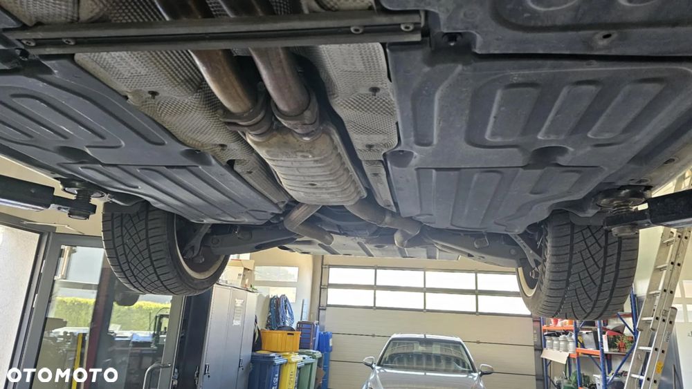 Mercedes-Benz Klasa E 500 Avantgarde Sport Edition - 21