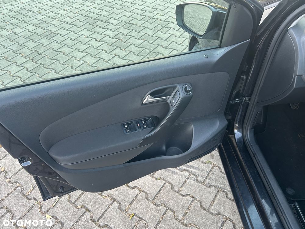 Volkswagen Polo - 10