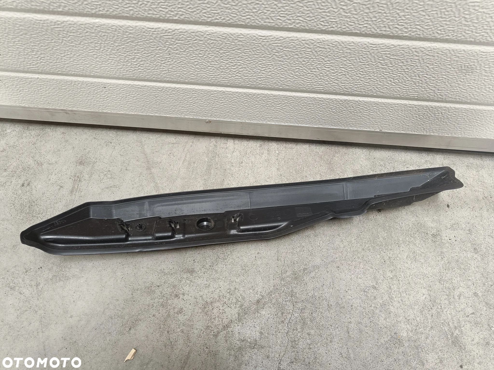 Wygłuszenie Błotnika Skoda Fabia 3 III Prawe Prawy Osłona Zaślepka 6V0821112 - 1