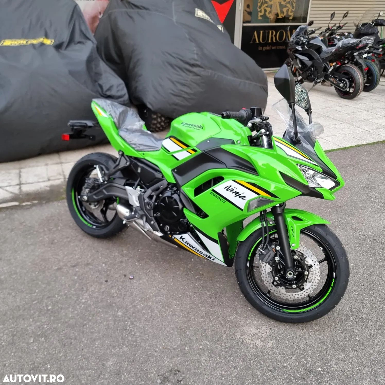 Kawasaki Ninja 650 - 1