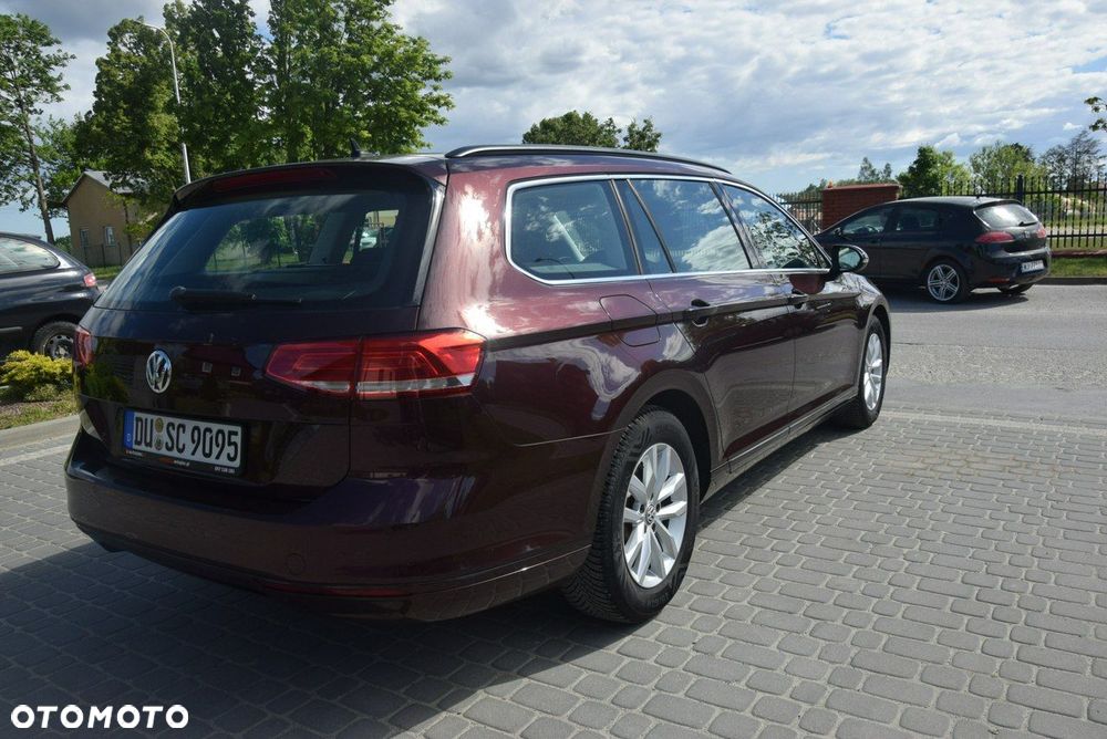 Volkswagen Passat - 15