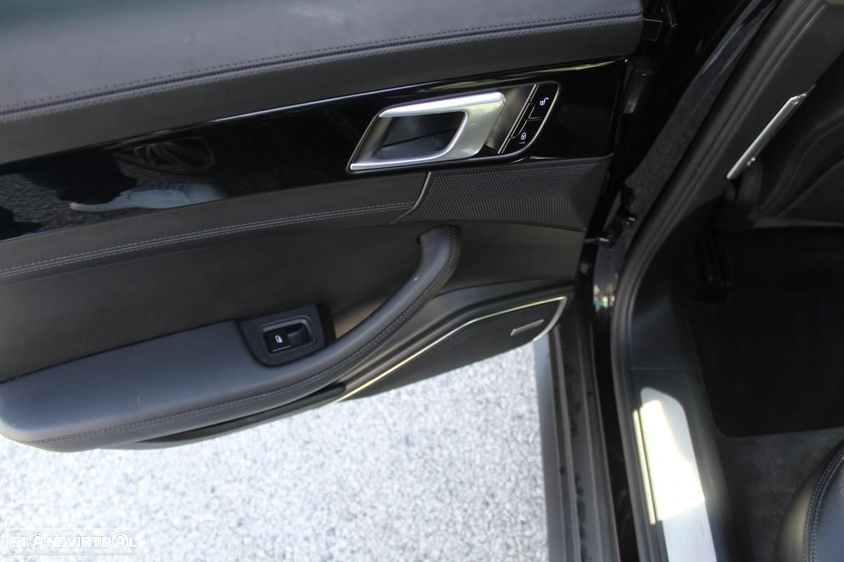 Porsche Panamera Sport Turismo 4 E-Hybrid - 31