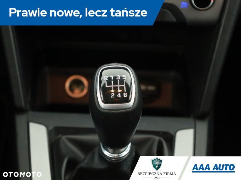 Hyundai Elantra - 13