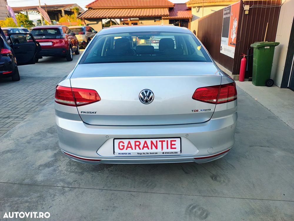 Volkswagen Passat 1.6 TDI (BlueMotion Technology) Comfortline - 24