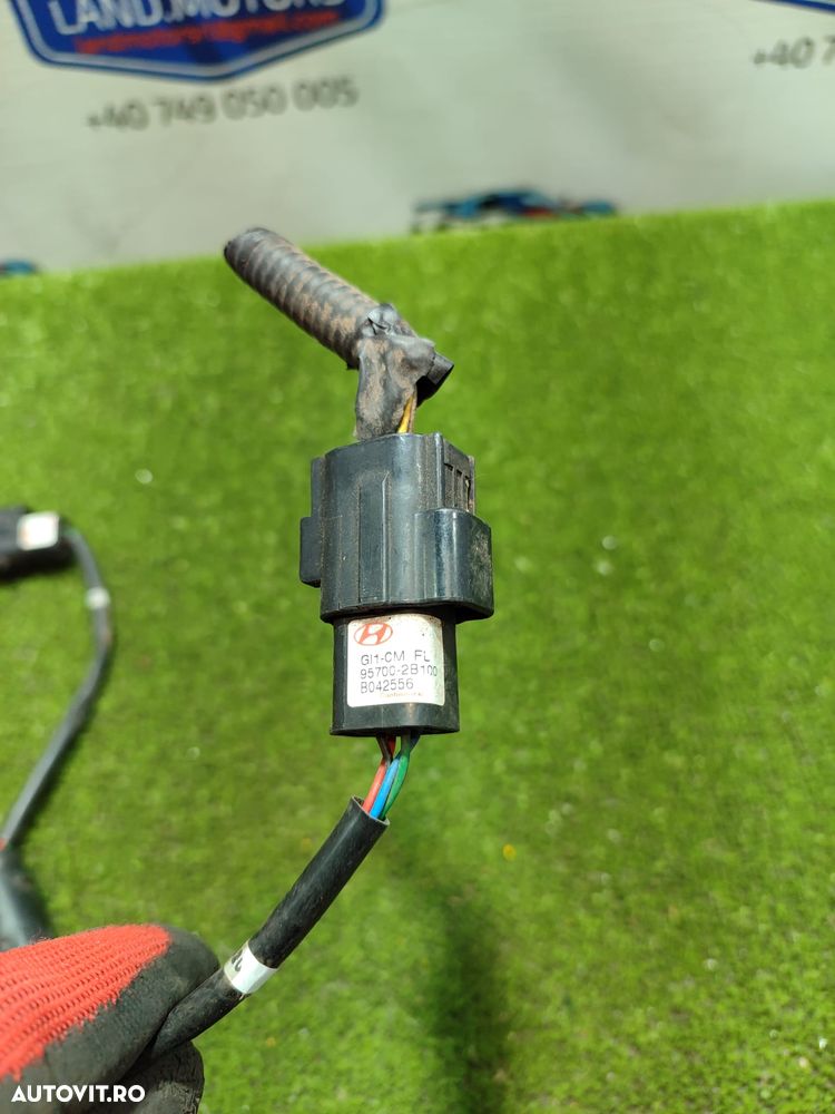 SENZORI PARCARE SPATE (3 BUC.) HYUNDAI SANTA FE 2 2.2 DIESEL 2008 COD OEM 95700-2B100 / 2007-2012 - 6