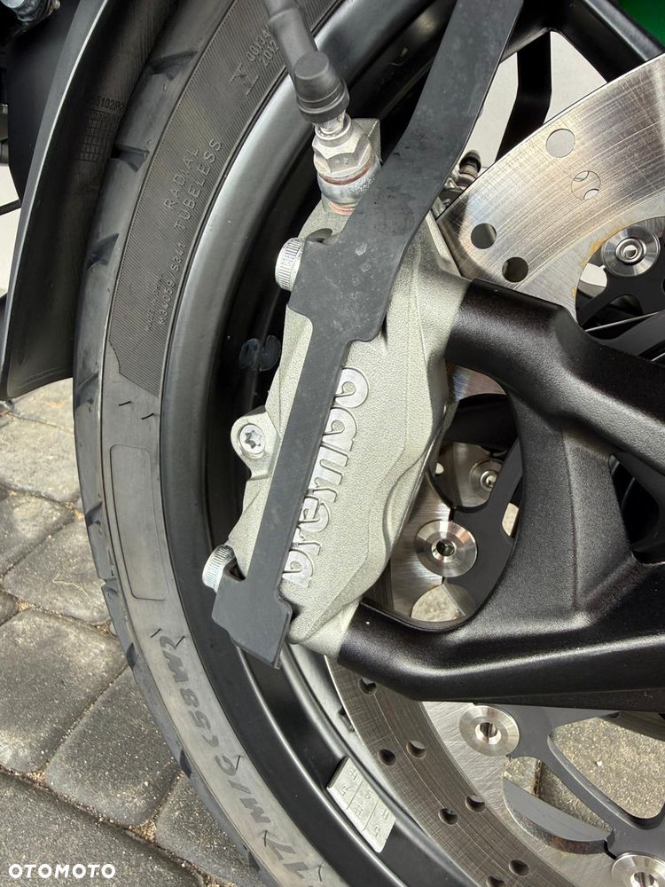 Benelli 752 S - 18
