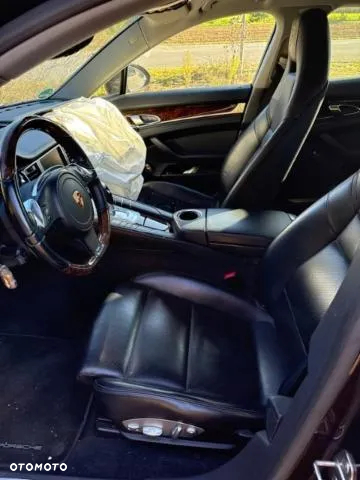 Porsche Panamera 4 - 13