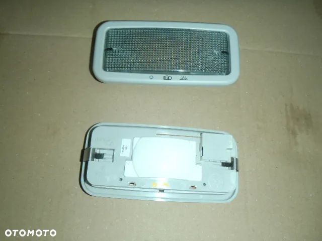 Lampka Kabiny paki VW T5 T6 CADDY Crafter MAN 7E0947105E nowa oryginał - 2